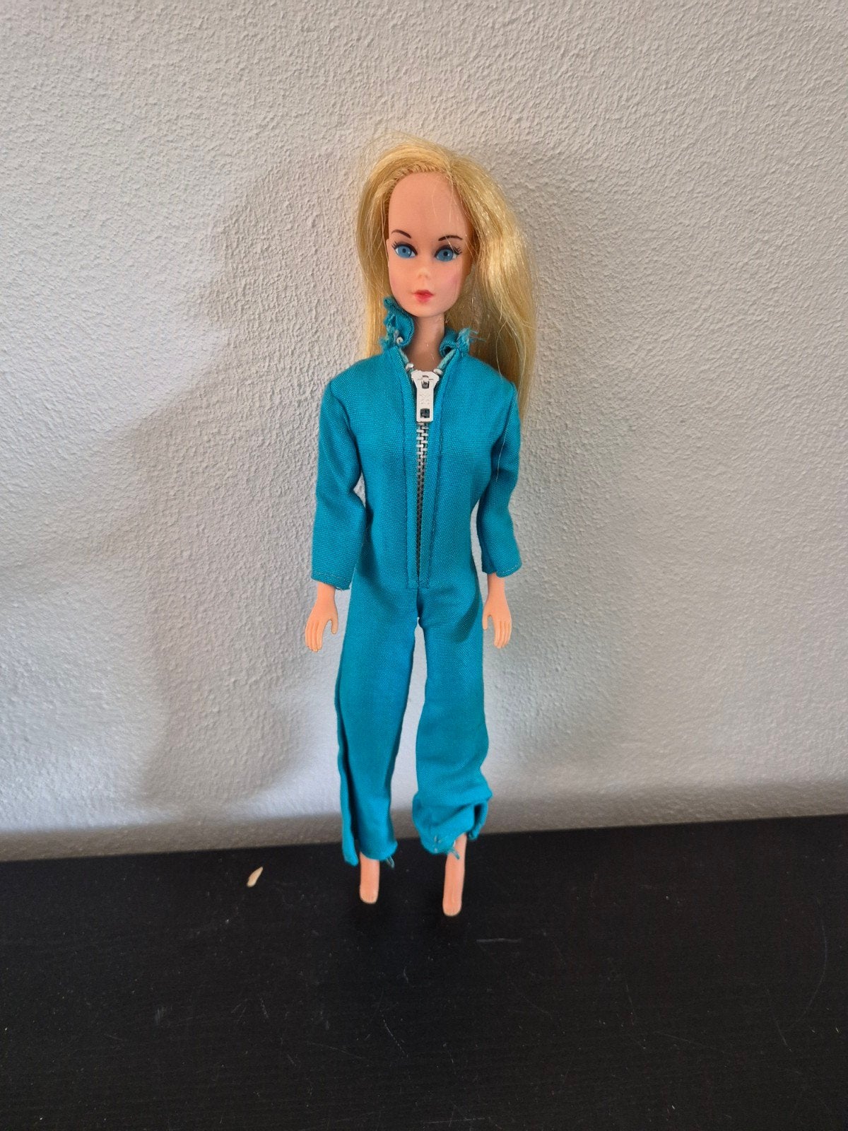 Vintage Barbie pop uit 1968 in blauw jumpsuit, Verzamelen, Ophalen of Verzenden, Gebruikt, Pop