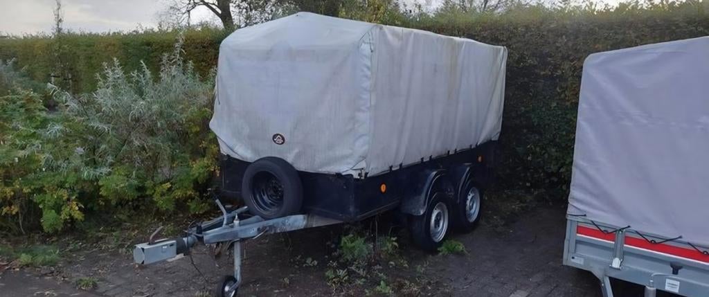 Tandemasser met huif. Gesloten aanhangwagen., Auto diversen, Aanhangers en Bagagewagens, Ophalen, Gebruikt