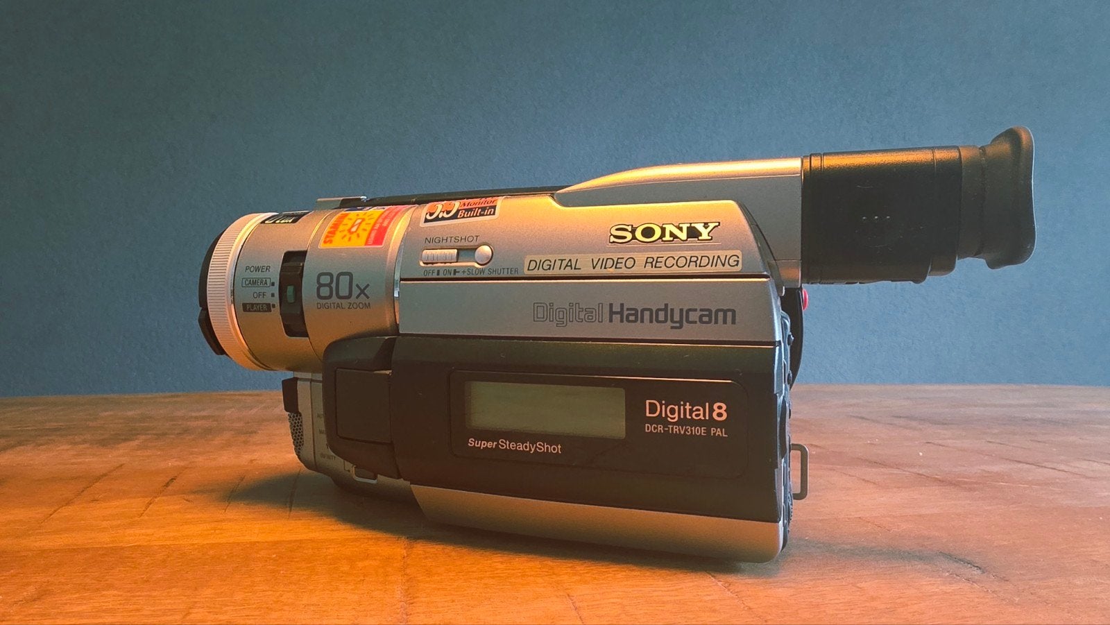 Sony Digital8 Handycam DCR-TRV310E -Vintage Camcorder, Ophalen of Verzenden, Mini dv, Sony, 20x of meer