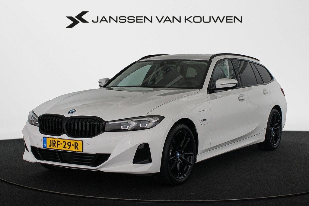 BMW 3-serie Touring 320e SOH 93% Sportstoelen Adaptive Cruis, 1998 cc, Gebruikt, 4 cilinders, Wit