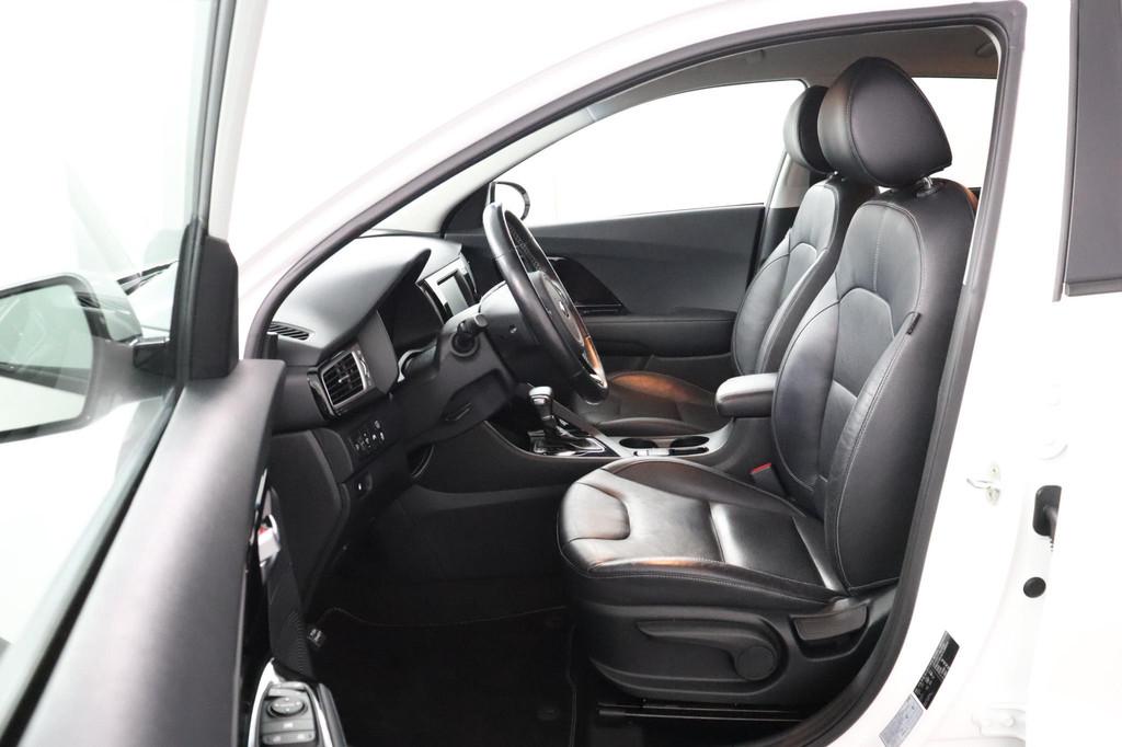 Kia Niro 1.6 GDi Hybrid BusinessLine |NAP|Stoel&Stuurverwarm, Auto's, Gebruikt, Euro 6, 2 kWh, Wit