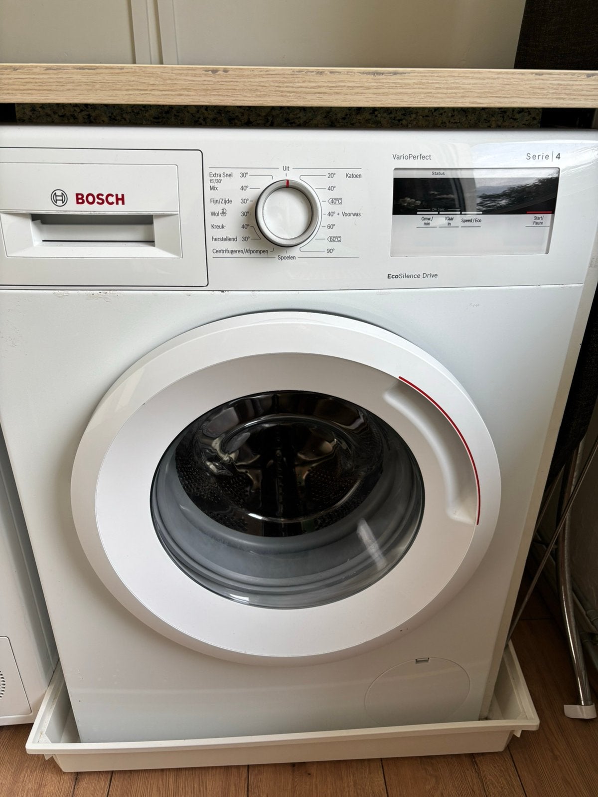 BOSCH wasmachine serie 4, eco silence drive, vario perfect, Witgoed en Apparatuur, Ophalen, 1200 tot 1600 toeren, Zo goed als nieuw