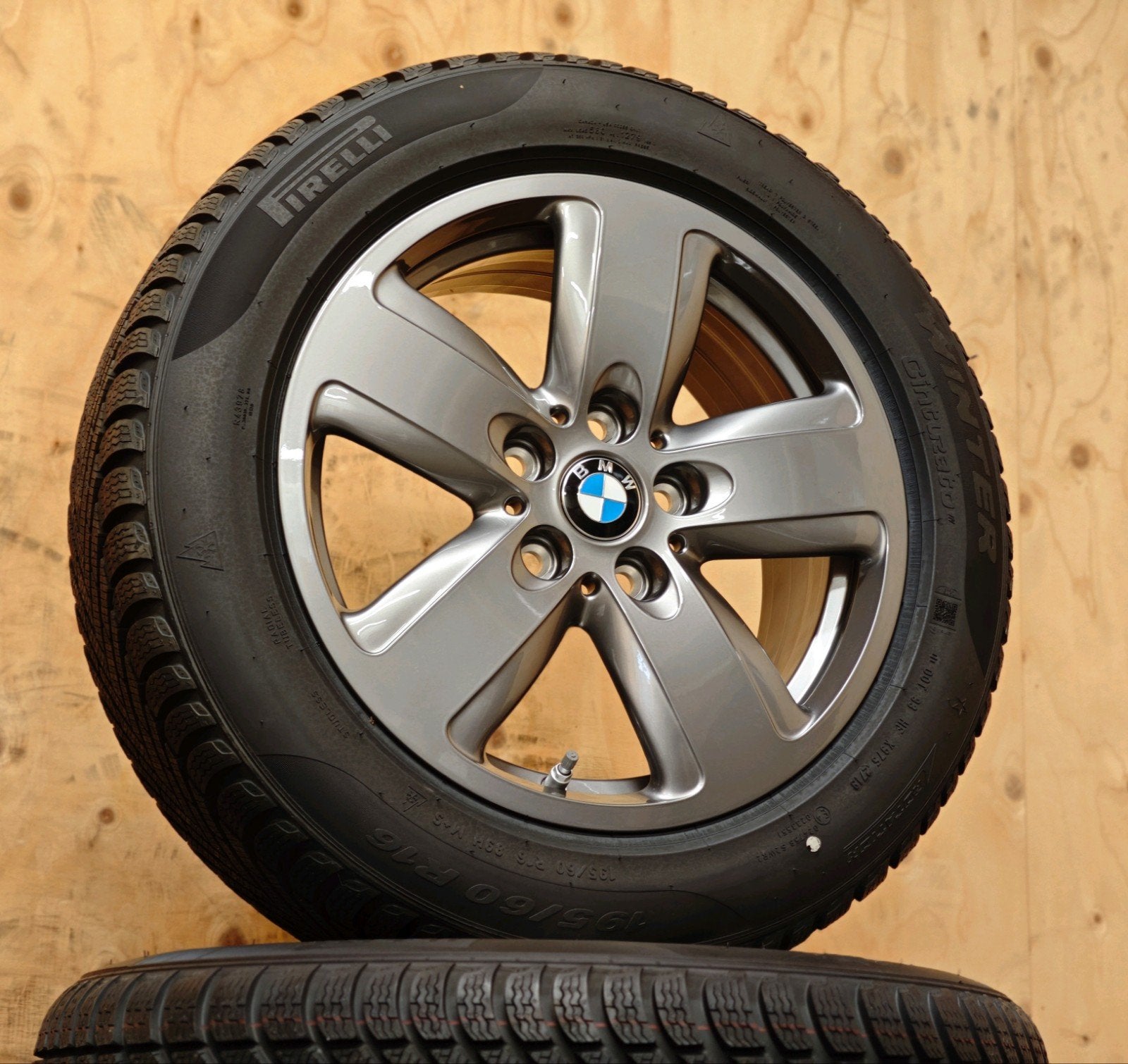 NIEUW Org. 16" WINTER BMW 517 velgen 1 2 serie F40 F44, Auto-onderdelen, Banden en Velgen, 16 inch, Nieuw, BMW, 195 mm