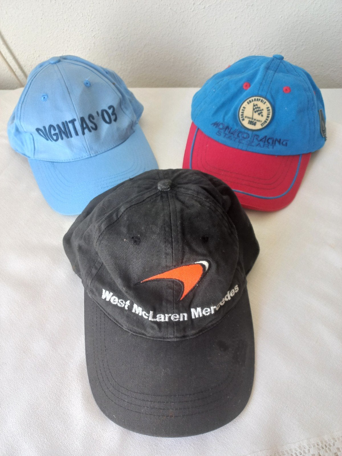 3 petjes: Dignitas '03, West McLaren Mercedes, Monacoracing, Ophalen of Verzenden