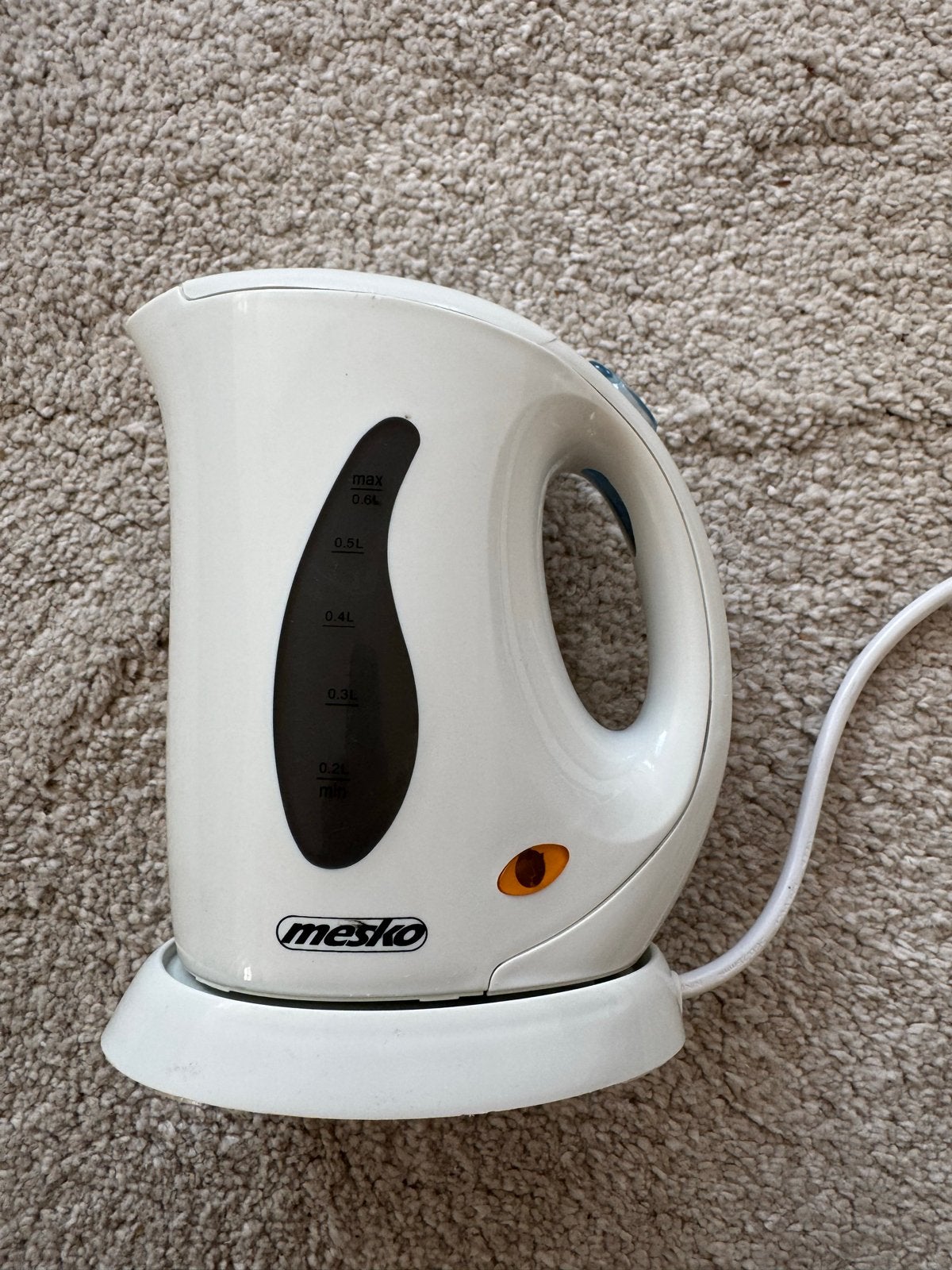 Mesko draadloze waterkoker 0.6 liter 760 watt, Ophalen of Verzenden, Zo goed als nieuw