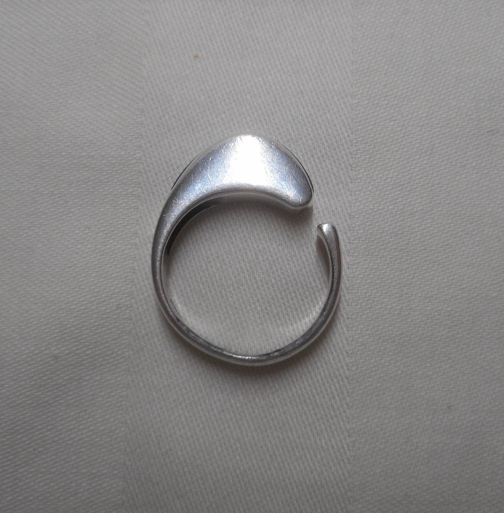 Zilveren modernist ring met lapis lazuli maat 18 nr.228, 18 tot 19, Gebruikt, Verzenden, Dame