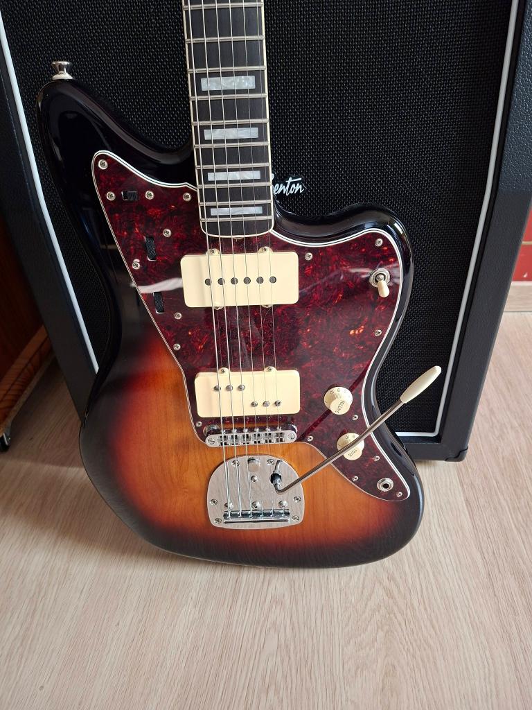Fender Vintera 60's Jazzmaster, Ophalen, Zo goed als nieuw, Solid body, Fender