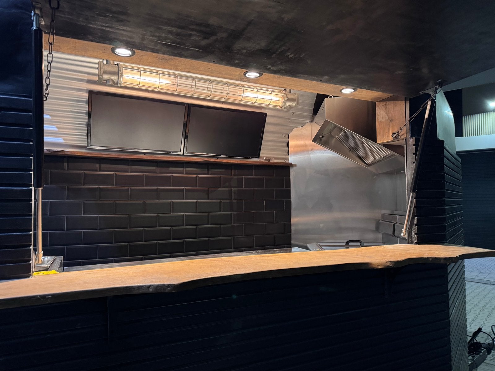 Unieke Foodtruck / Foodtrailer – Compleet Ingericht, Ophalen