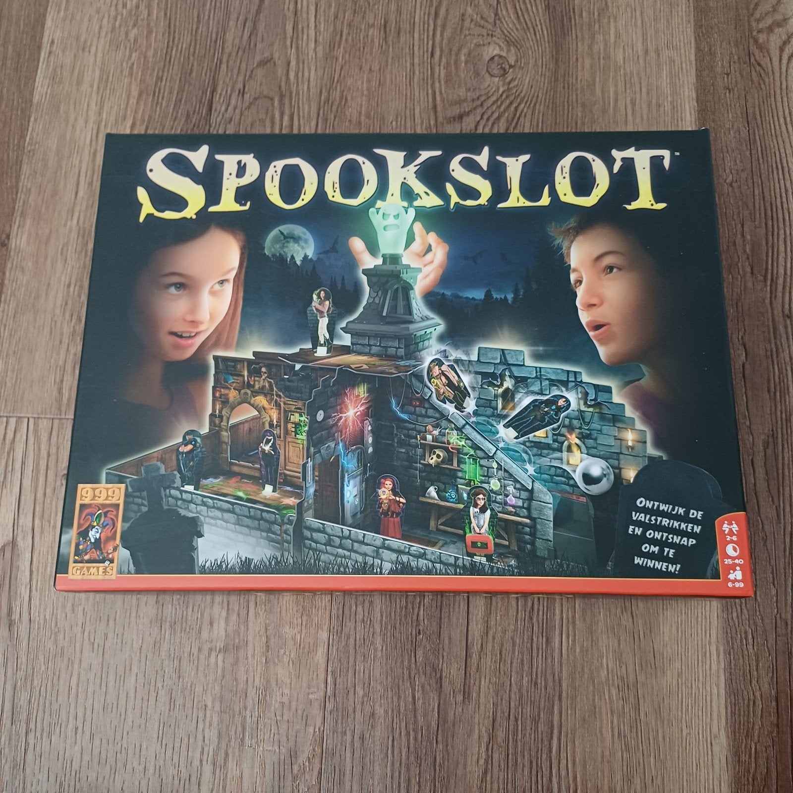 Spookslot Bordspel van 999 Games - Ontsnap aan de Geesten!, Drie of vier spelers, Ophalen of Verzenden, Zo goed als nieuw, 999 Games