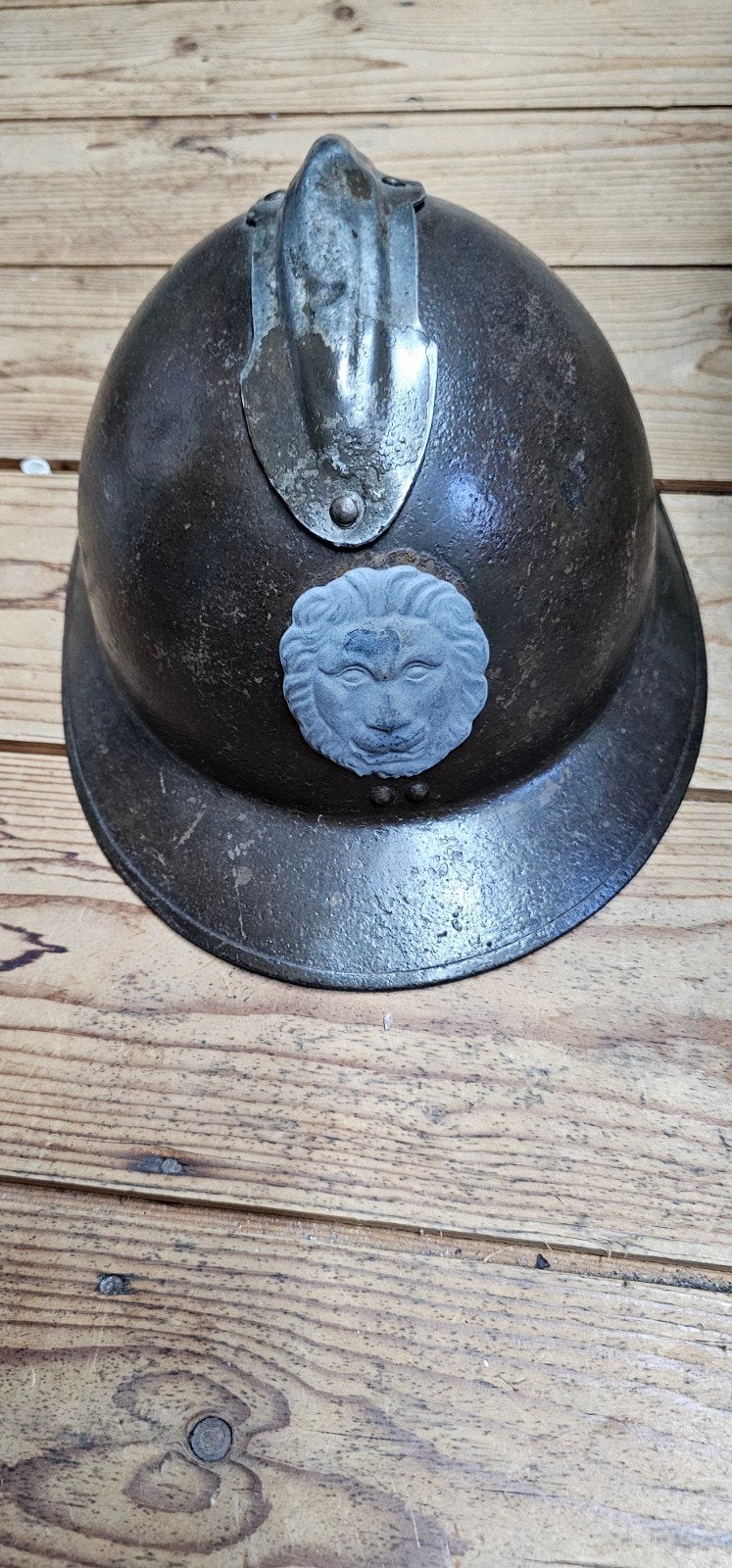 Belgische Adrian helm  WO1 met leeuwenembleem, Ophalen of Verzenden