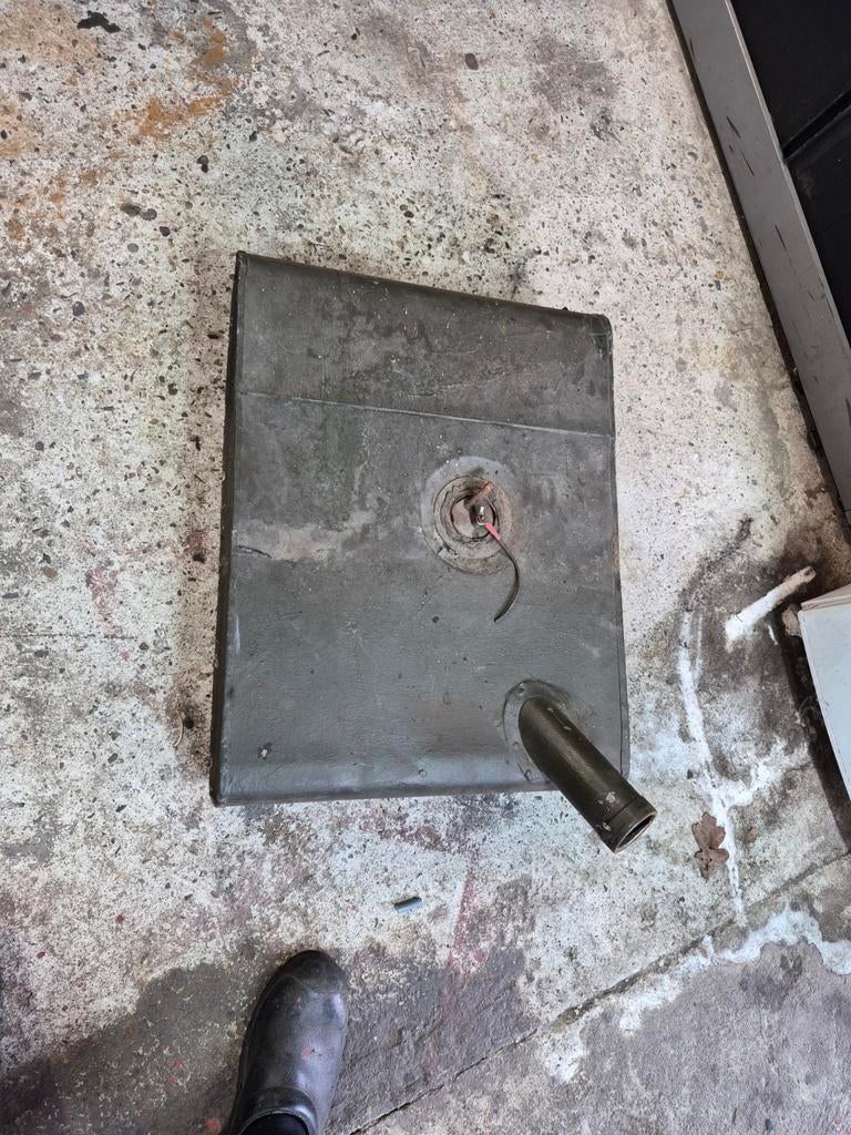 Brandstoftank jeep cj5, Ophalen