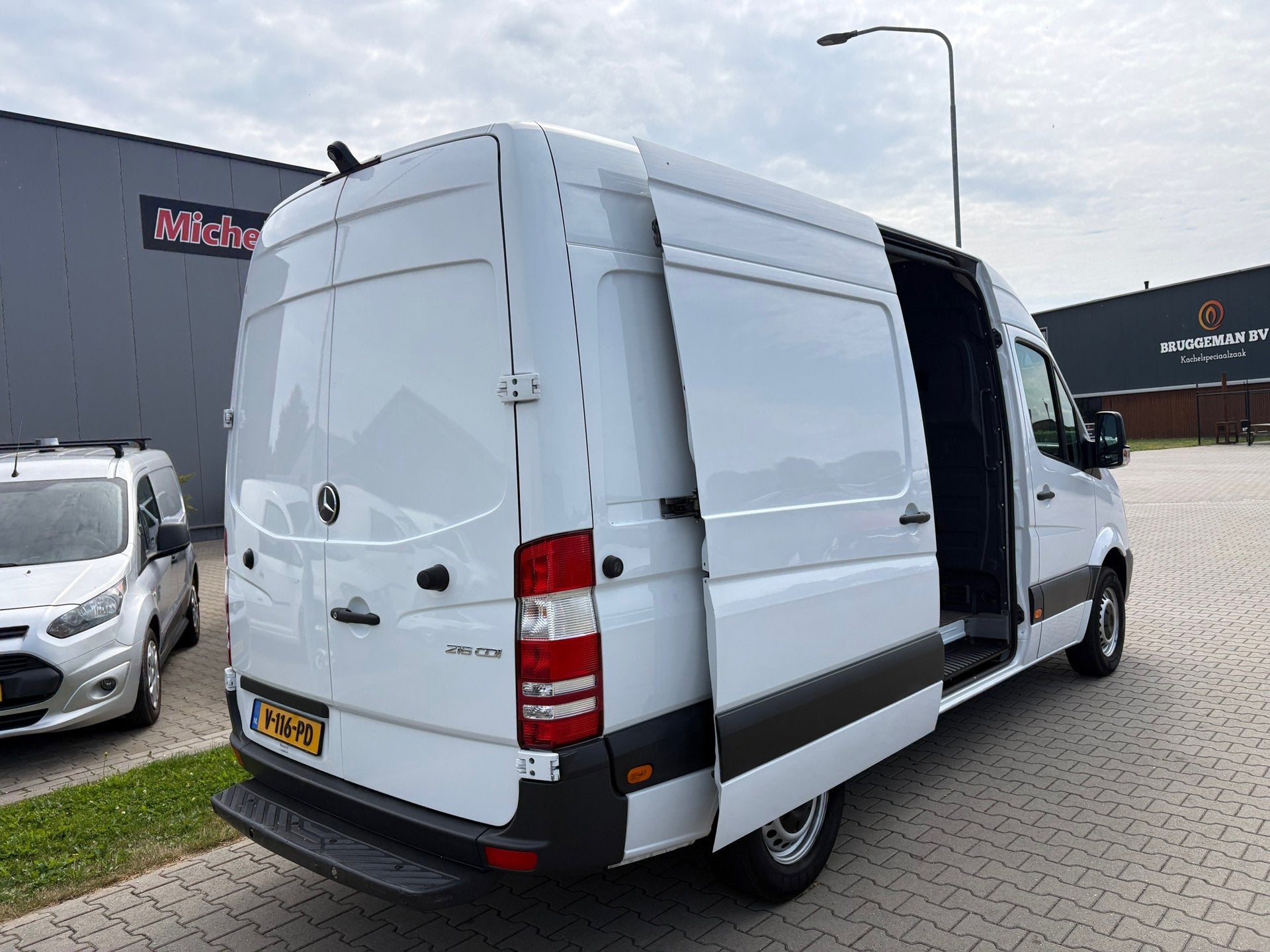 Mercedes-Benz Sprinter 216 2.2 CDI 163 Pk L2 H2 Euro 6, Auto's, Gebruikt, 4 cilinders, Mercedes-Benz, Bedrijf