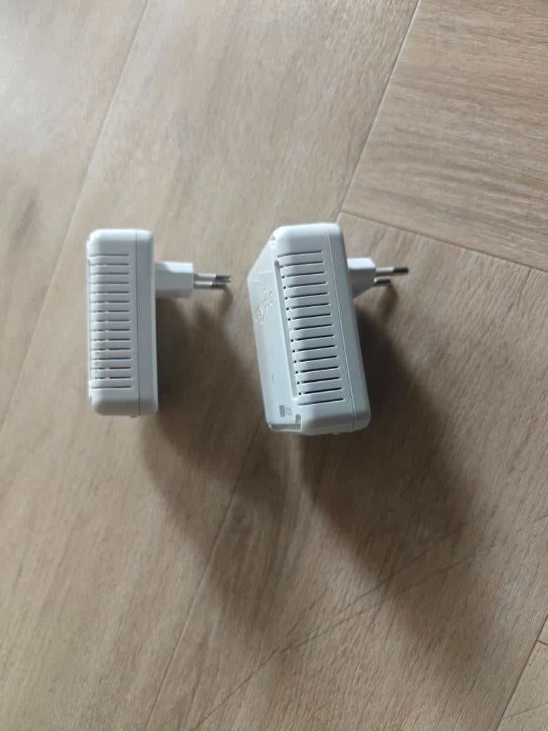 Devolo Powerline Adapters dLAN 500 (2 stuks), Ophalen of Verzenden, Zo goed als nieuw, TP-Link