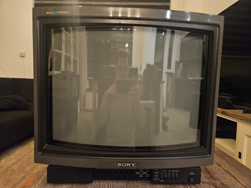 Defecte Sony PVM-2010QM Trinitron kleurenmonitor, Ophalen, 100 cm of meer, Sony