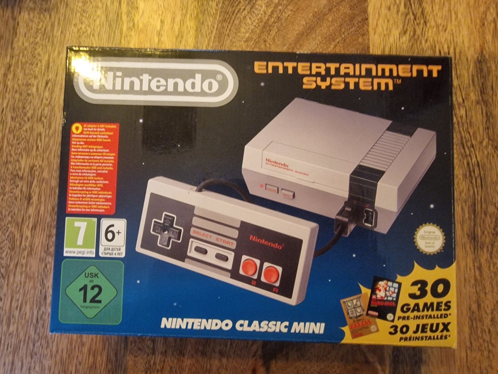 Mooie nintendo nes mini., Spelcomputers en Games, Spelcomputers | Nintendo NES, Ophalen of Verzenden, Zo goed als nieuw, Met 2 controllers