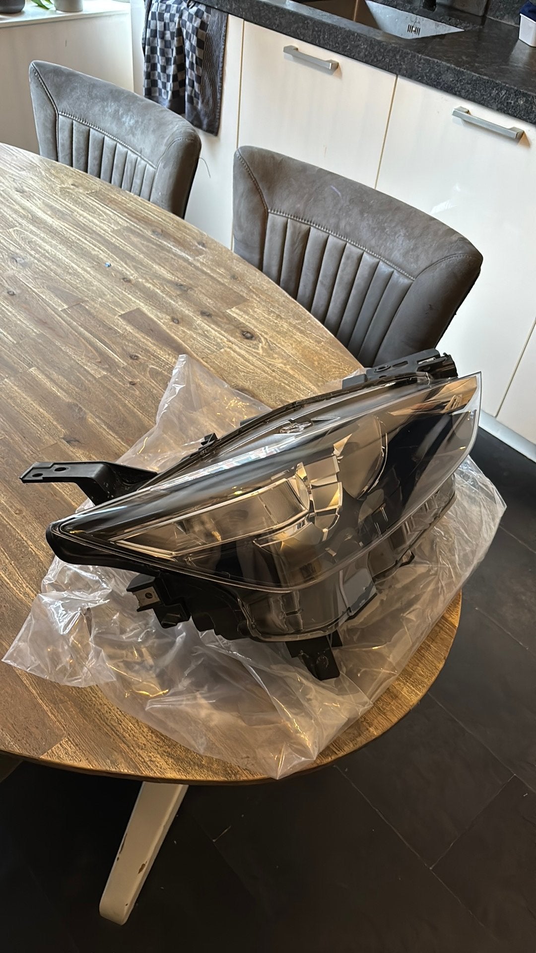 Mazda 3 2019 rechter koplamp, Ophalen of Verzenden, Mazda