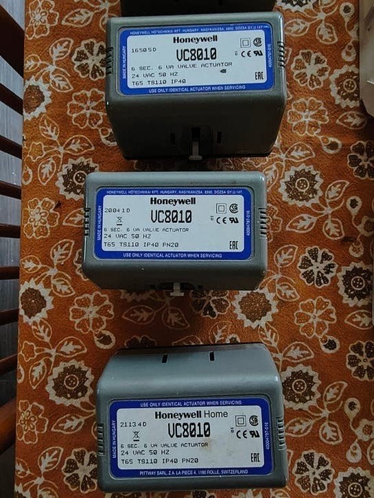 Diverse Honeywell VC8010 en VC2010-10 servomotoren, Ophalen of Verzenden, Gebruikt