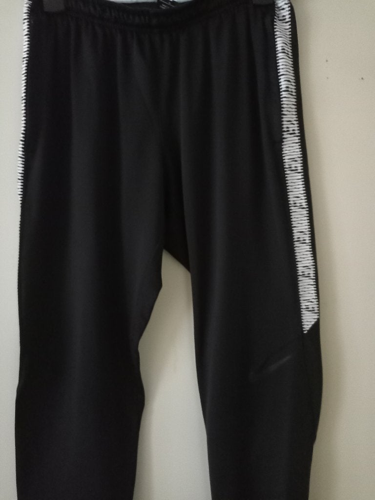 Nike broek, zwart. maat M, 13-15 jaar, Zwart, Nike, Ophalen of Verzenden, Gedragen