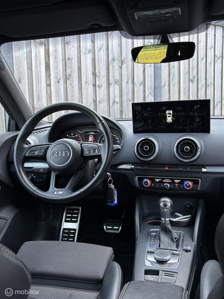 Audi A3 Sportback 1.0 TFSI Sport S Line Edition/NAP/AUTOMAAT, Auto's, Audi, Gebruikt, Zwart, Origineel Nederlands, 630 kg