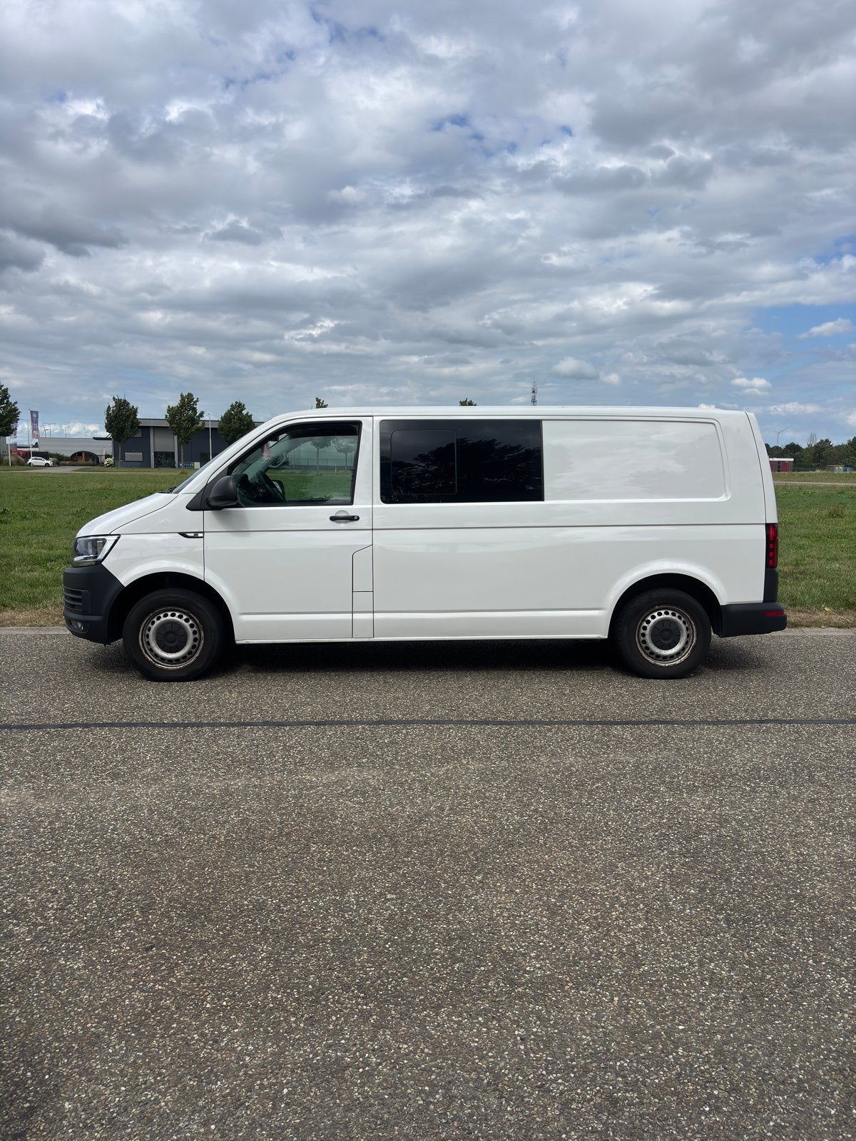 Volkswagen Transporter 2.0TDI 110KW 2018 L2H1, Voorwielaandrijving, Stof, 4 cilinders, Wit
