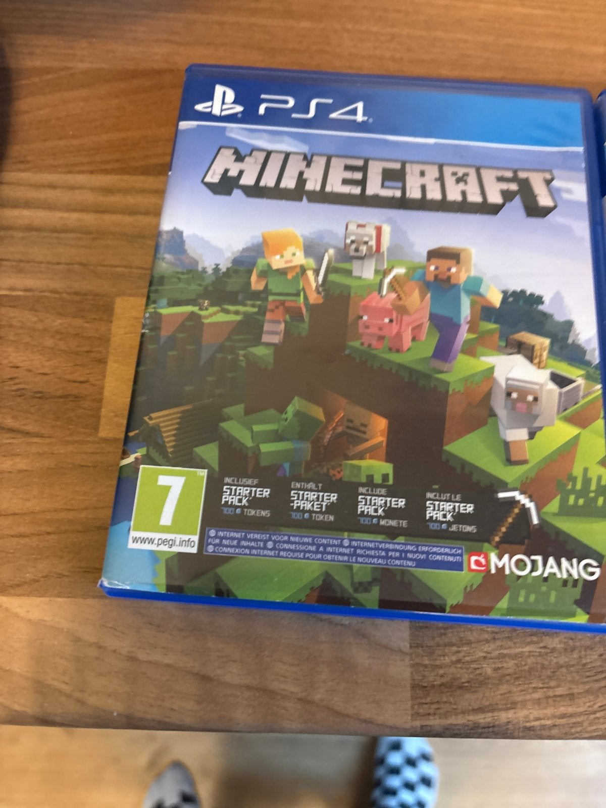 PS4 Games: FIFA 19 & Minecraft - 2-pack, Gebruikt, Verzenden, 2 spelers, Eén computer
