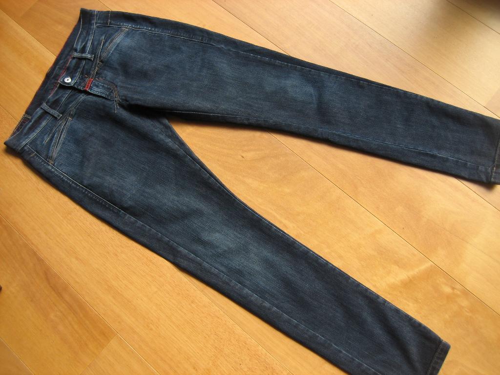 Exclusieve blauwe jeans M+F GIRBAUD maat 28, snazzeys, Girbaud, Zo goed als nieuw, W28 - W29 (confectie 36), Verzenden