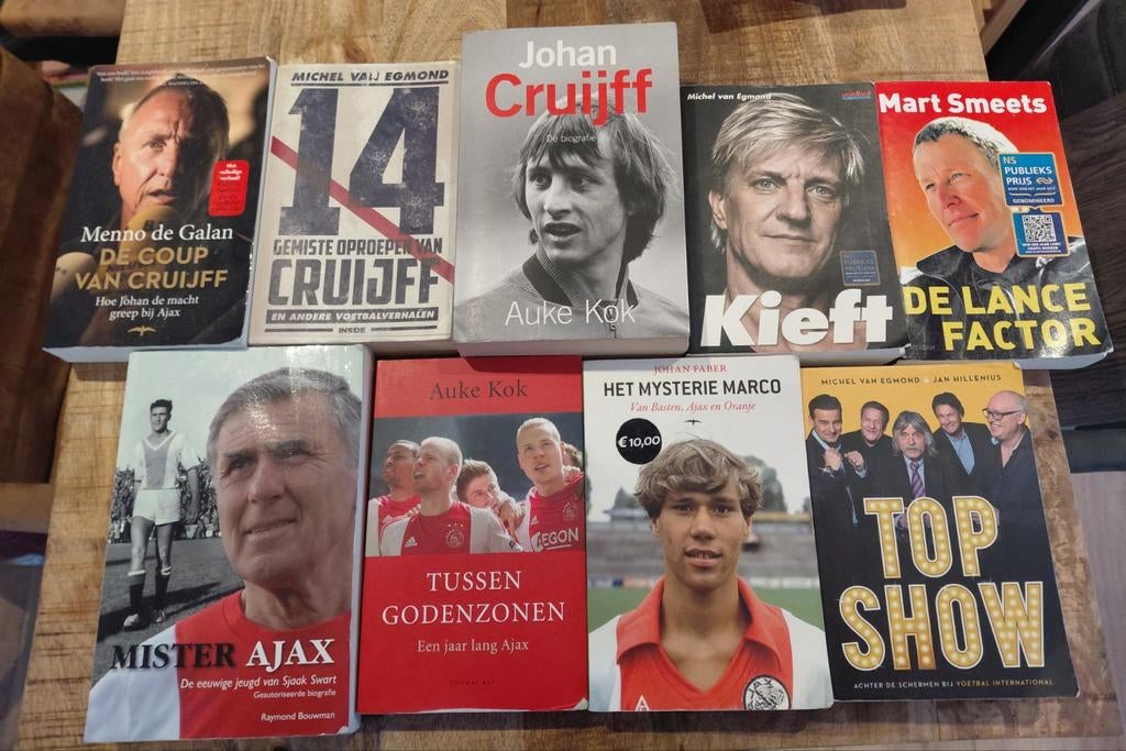 Sportbooeken: Johan Cruijff, Ajax, Kieft, Smeets, Swart, Ophalen of Verzenden, Gelezen, Auke Kok, Michel van Egmond, Menno de Galan, Raymond Bouwman