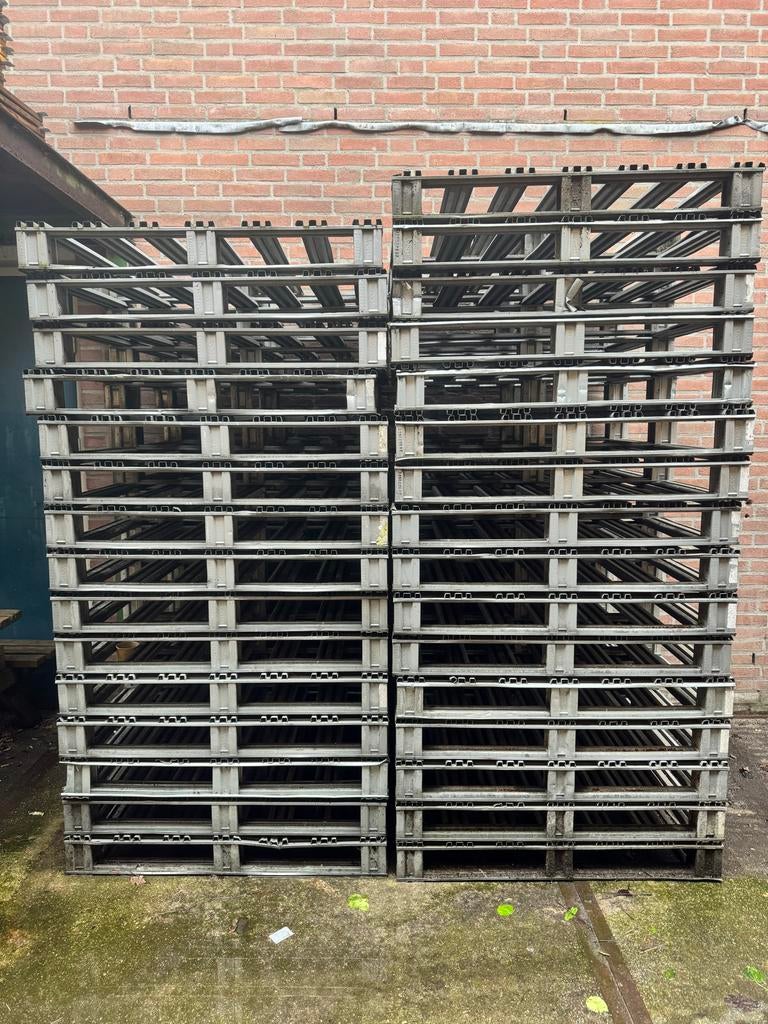 Pallets metaal, Ophalen, Zo goed als nieuw, Overige typen, Minder dan 2 meter