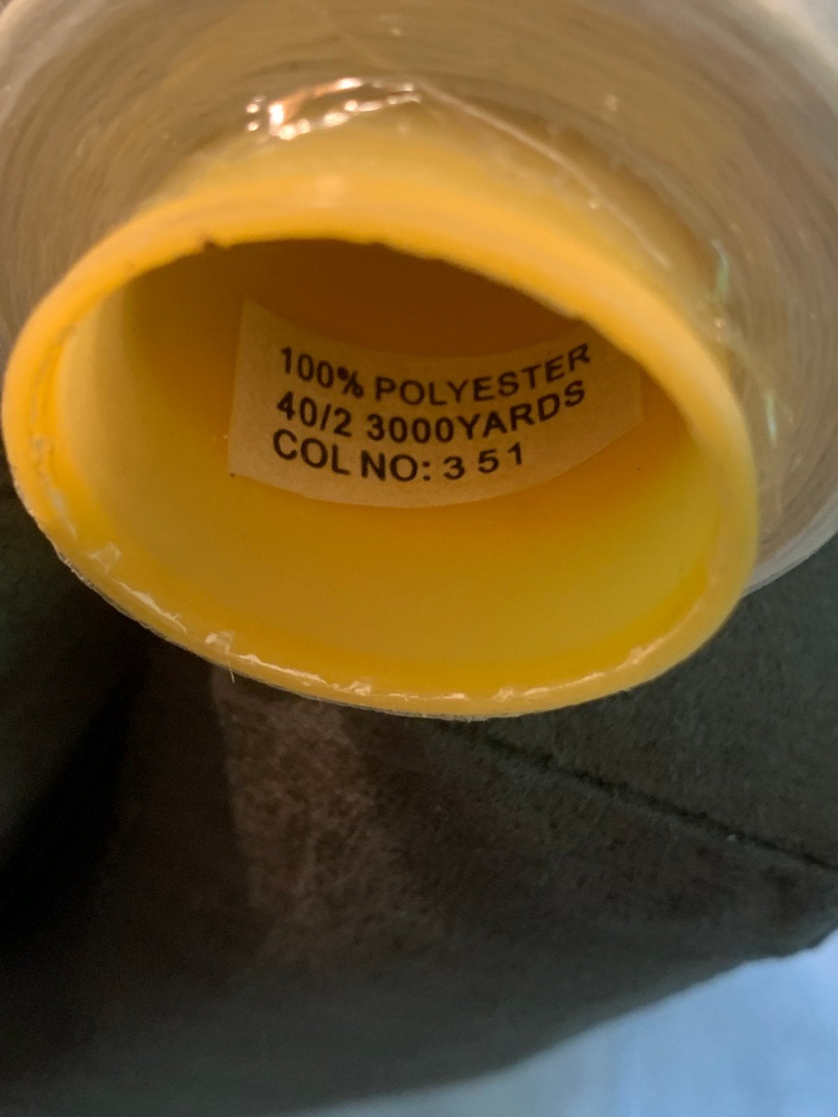 Grote klos lockgaren wit 3000Y - 100% polyester, Ophalen of Verzenden, Nieuw, Garen of Naald(en)