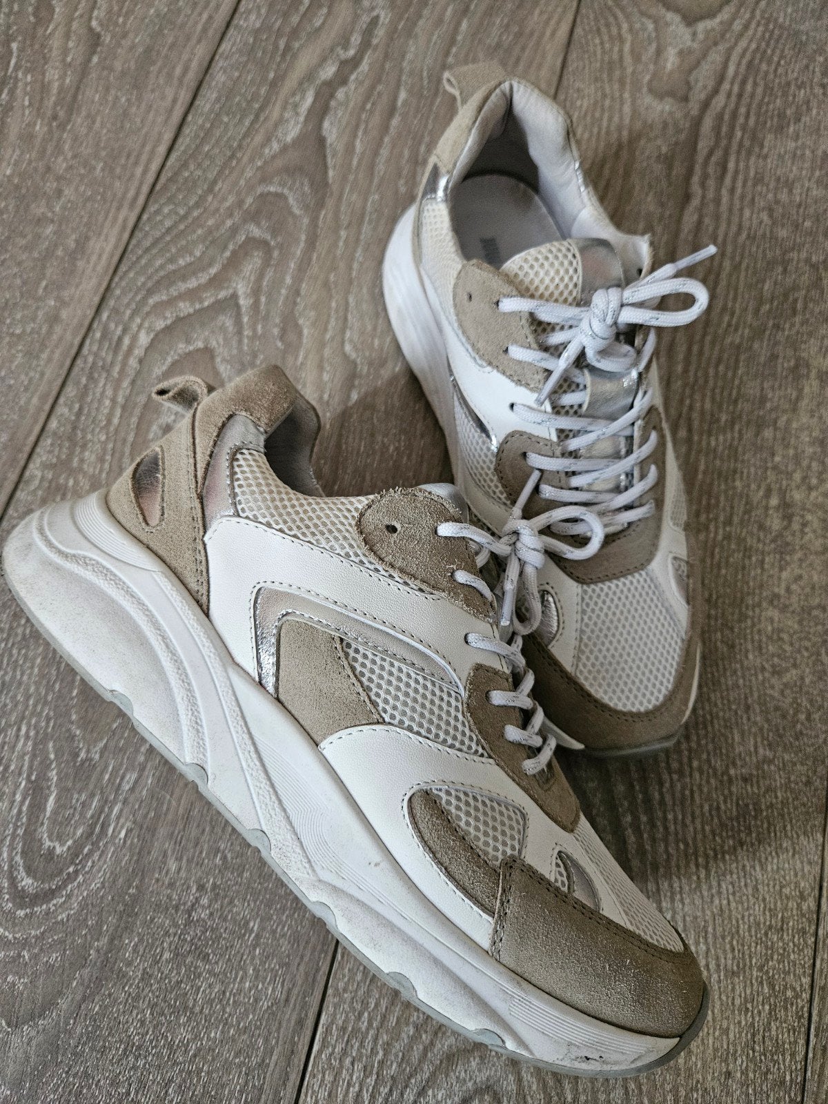 Supermooie sneakers van Juul & Belle mt 39, Juul & Belle, Wit, Ophalen of Verzenden, Sneakers of Gympen