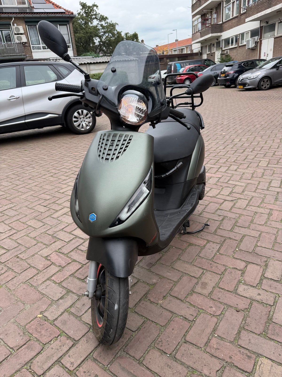 Piaggio Zip Iget Nieuwstaat Full Options Begrenzer, Ophalen, Zo goed als nieuw, Benzine, Piaggio