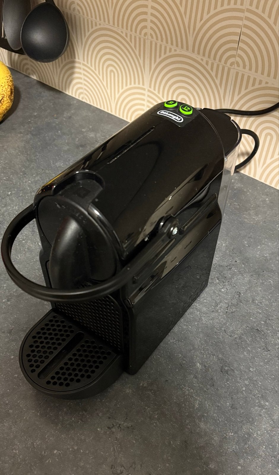 DeLonghi Inissia Nespresso Koffiecupmachine, Witgoed en Apparatuur, Koffiezetapparaten, Espresso apparaat, Refurbished, Ophalen of Verzenden