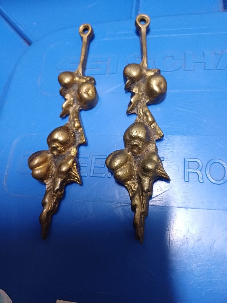 2X Brons/koper ornamenten waarschijnlijk voor kandelaar, Ophalen of Verzenden, Brons