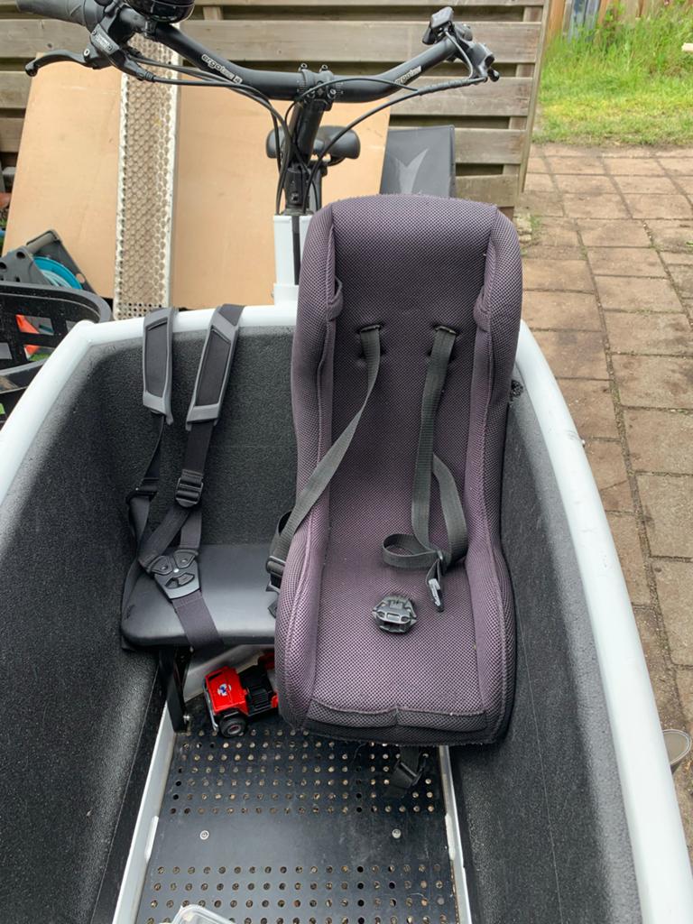 Kinderkuipje Urban Arrow met bevestigingsmaterialen, Ophalen of Verzenden, Gebruikt, 1 kind