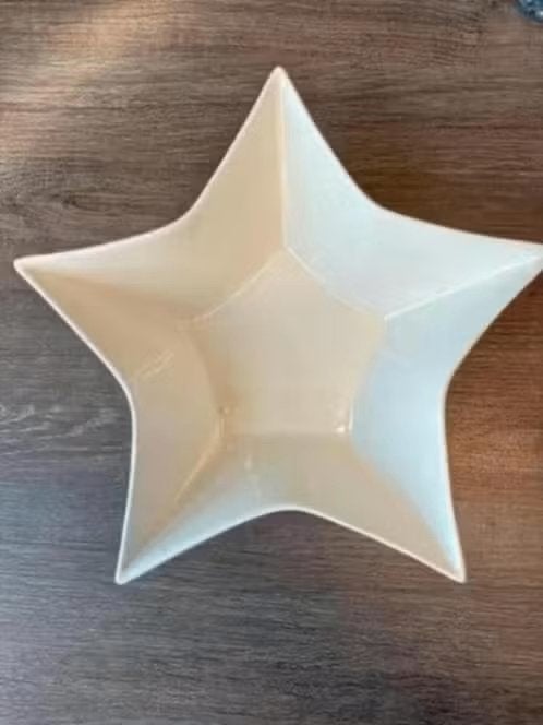 NIEUW! Riviera Maison stervormige schaal €6,99, Porselein of Keramiek, Schaal, Nieuw, Ophalen of Verzenden