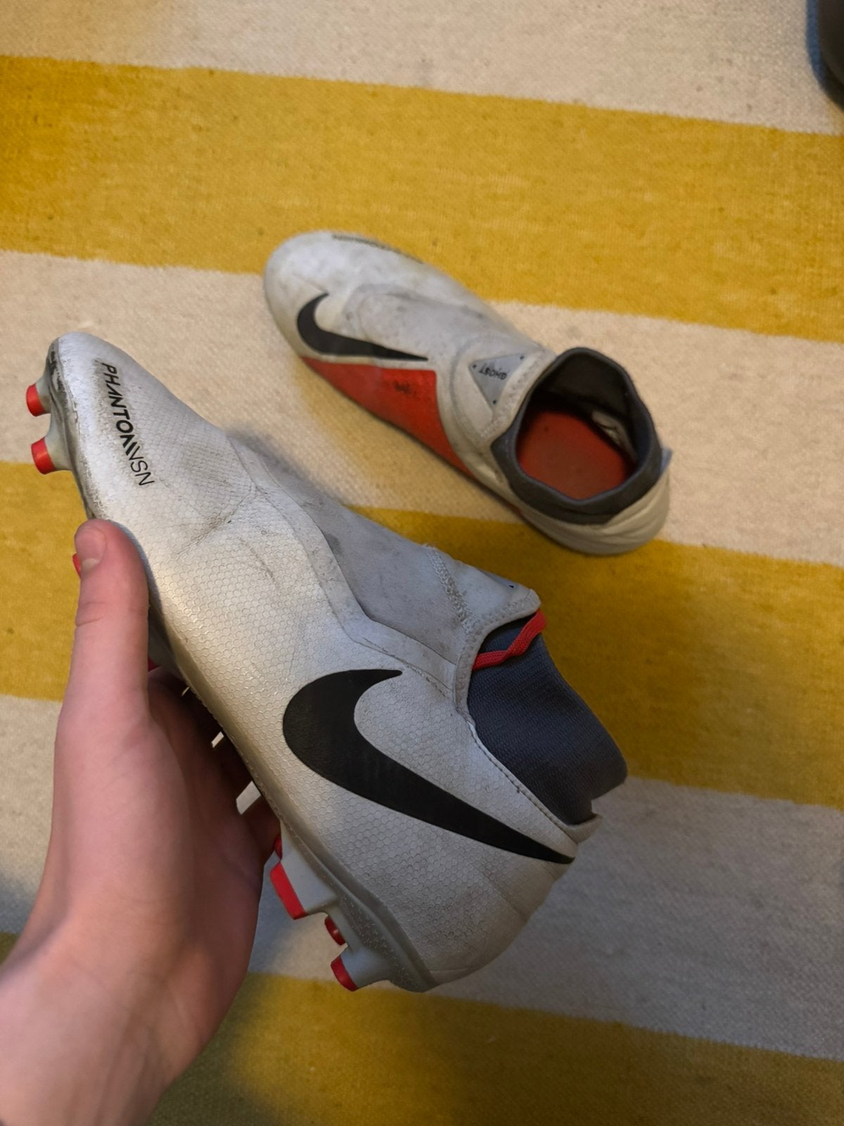 Nike phantom voetbalschoenen maat 40, Dieren en Toebehoren
