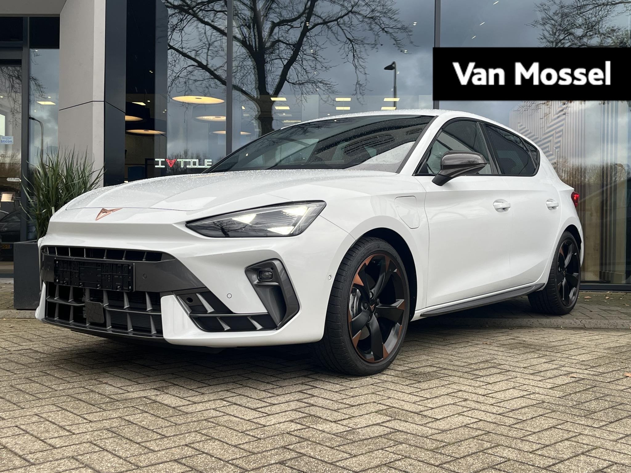 CUPRA Leon 1.5 TSI e-Hybrid Business 204PK | Automaat | Lich