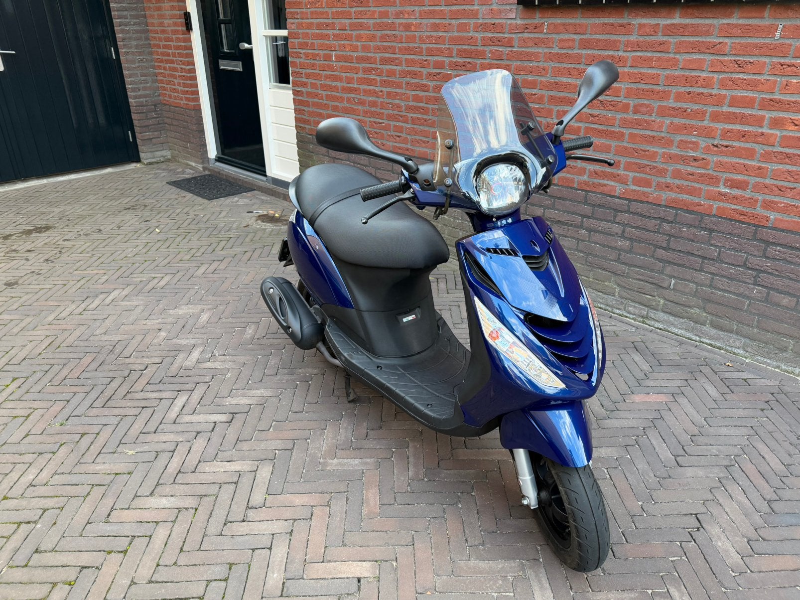 Piaggio zip 4t, Fietsen en Brommers, Ophalen, Zo goed als nieuw, Benzine, Zip