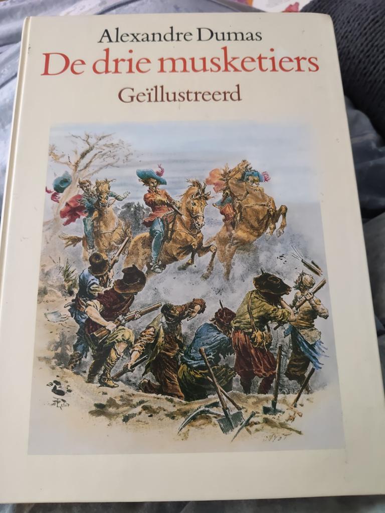 De drie musketiers, Geillustreerd, Alexander Dumas, 1985, Boeken, Ophalen of Verzenden, Gelezen