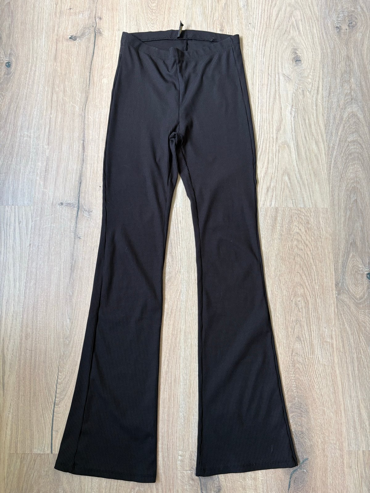 Zwarte geribbelde flared broek Seven Sisters The Sting - L, Kleding | Dames, Verzenden, Zwart, Maat 42/44 (L), Zo goed als nieuw