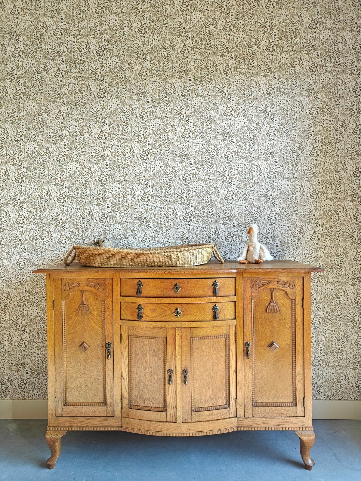 Vintage commode Queen Ann / antiek / eikenhout / bezorgen, Kinderen en Baby's, 50 tot 70 cm, Ophalen of Verzenden, 90 tot 105 cm
