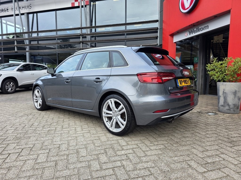 Audi A3 Sportback 116pk TFSI SportLine Edition | Navi | Crui, Auto's, 12 maanden, Stof, Gebruikt, Origineel Nederlands