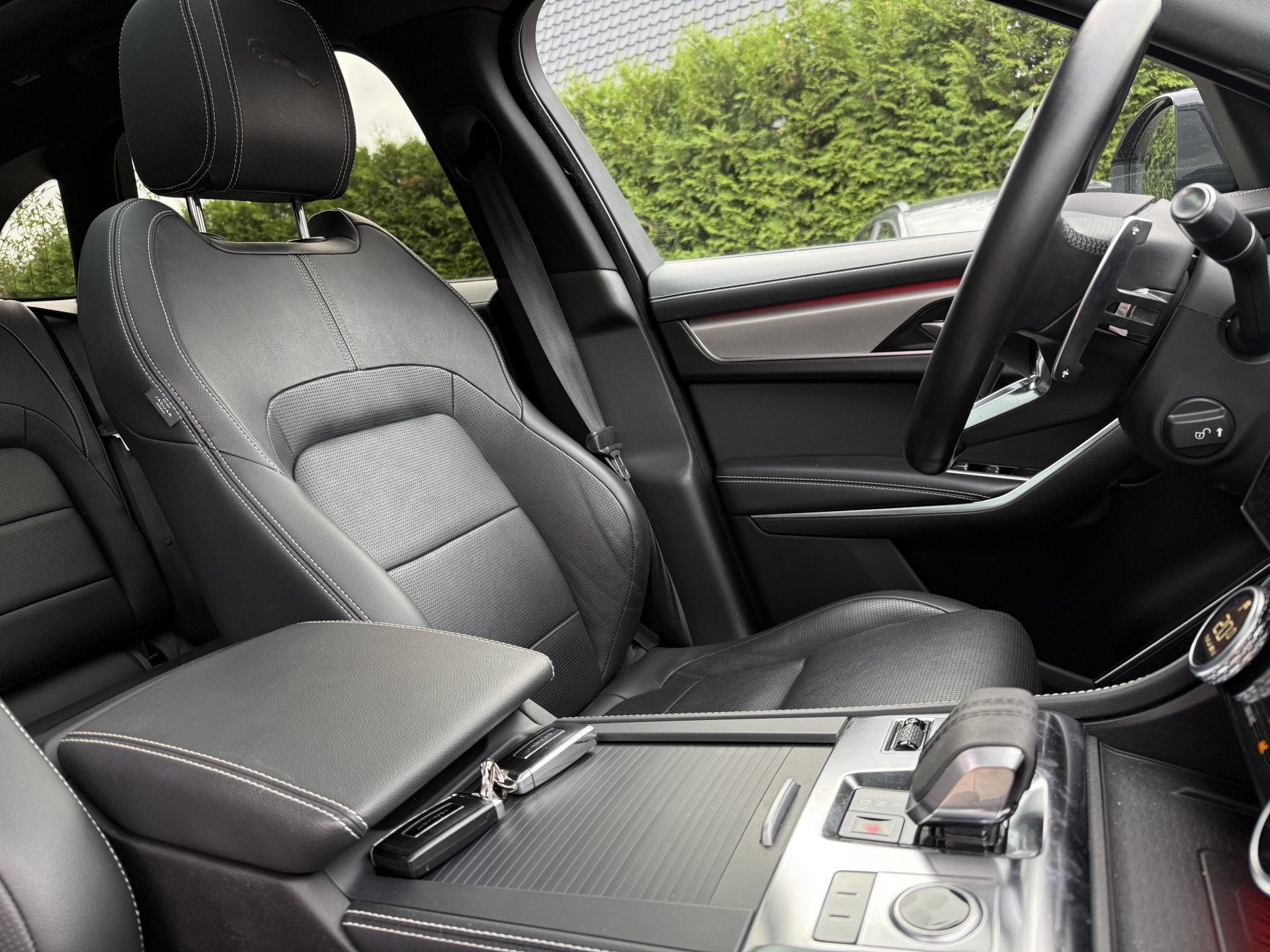 Jaguar F-Pace P400e PHEV R-Dynamic SE, Camera | Meridian | W, Auto's, Dealer onderhouden, Gebruikt, Euro 6, 4 cilinders