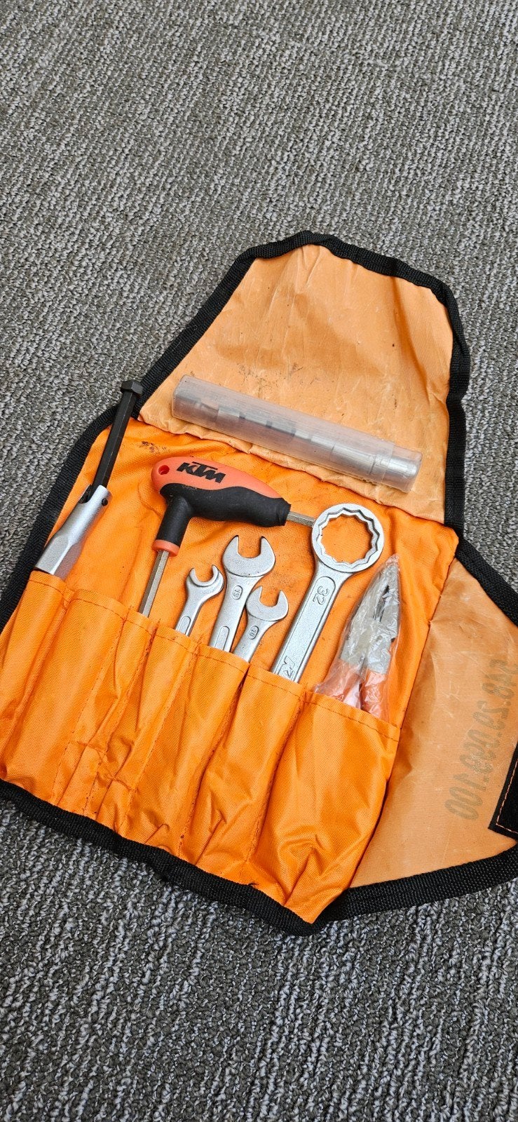Ktm gereedschapsetje, Ophalen of Verzenden, Zo goed als nieuw