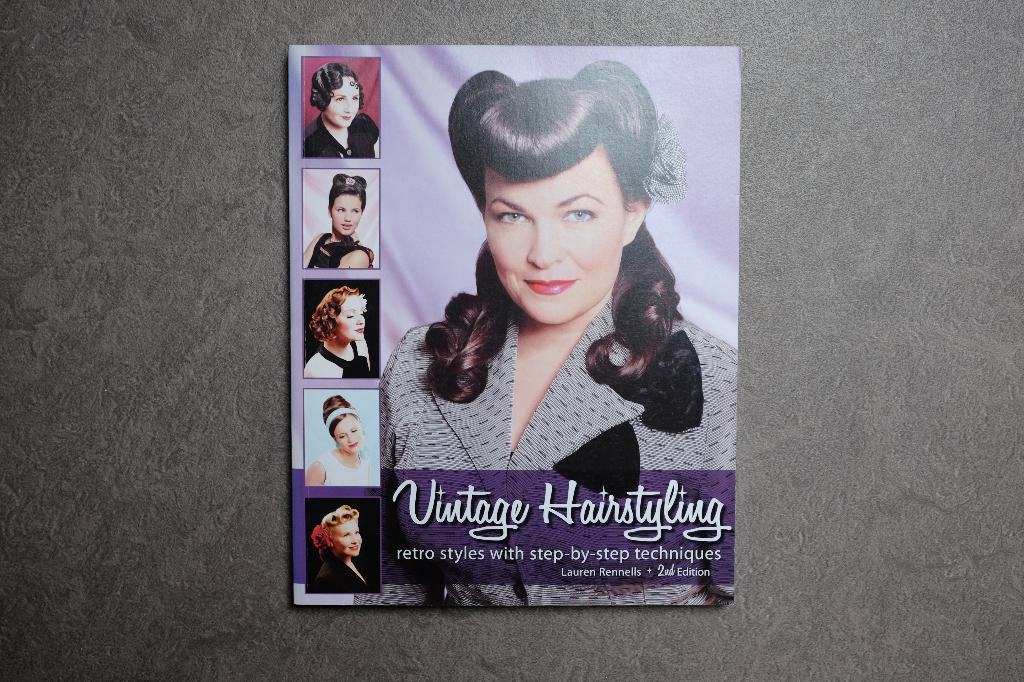 Vintage Hairstyling (lauren Rennells), Boeken, Ophalen of Verzenden, Zo goed als nieuw, Mode algemeen