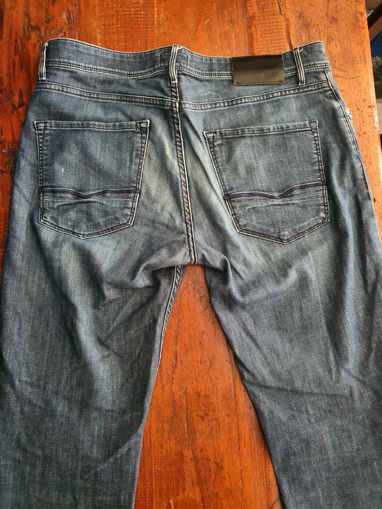 Hugo Boss jeans maat 30/34, Kleding | Heren, Spijkerbroeken en Jeans, Ophalen of Verzenden, Zo goed als nieuw, Blauw, W32 (confectie 46) of kleiner