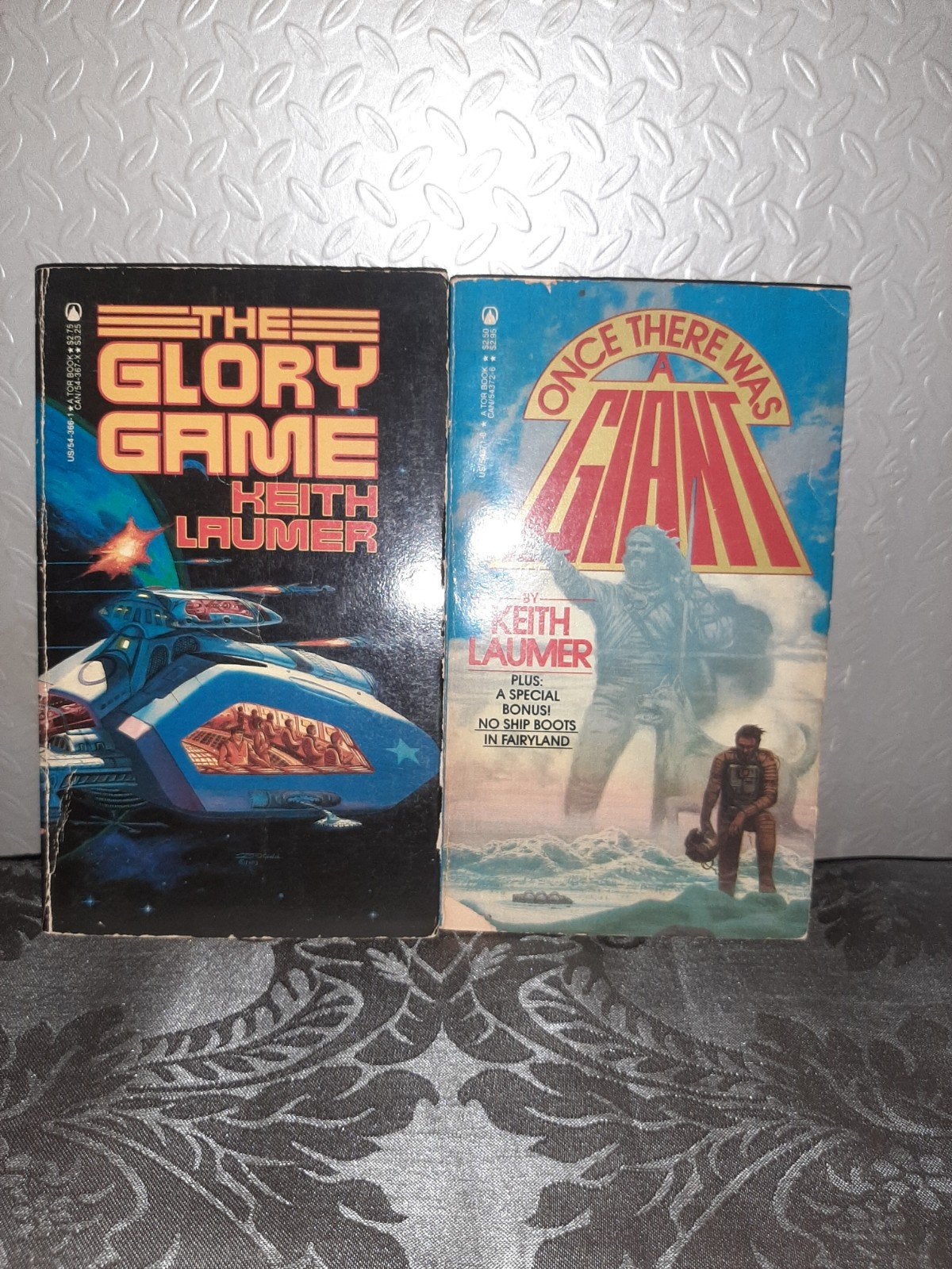 Sciencefiction boeken The Glory Game & Once There Was a Gian, Ophalen of Verzenden, Gelezen, Keith Laumer
