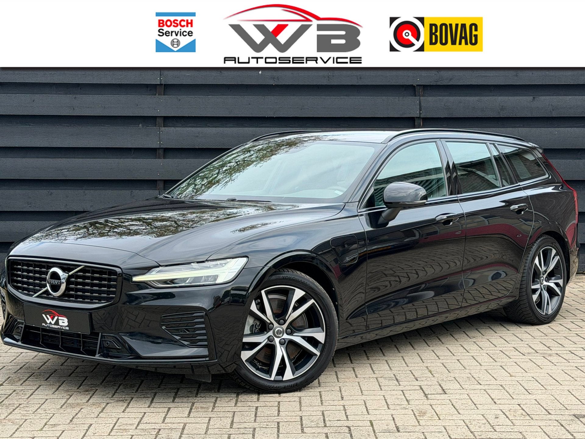 Volvo V60 2.0 T6 Recharge AWD R-Design I Leder I Trekhaak I, Automaat, Dealer onderhouden, Zwart, Zwart