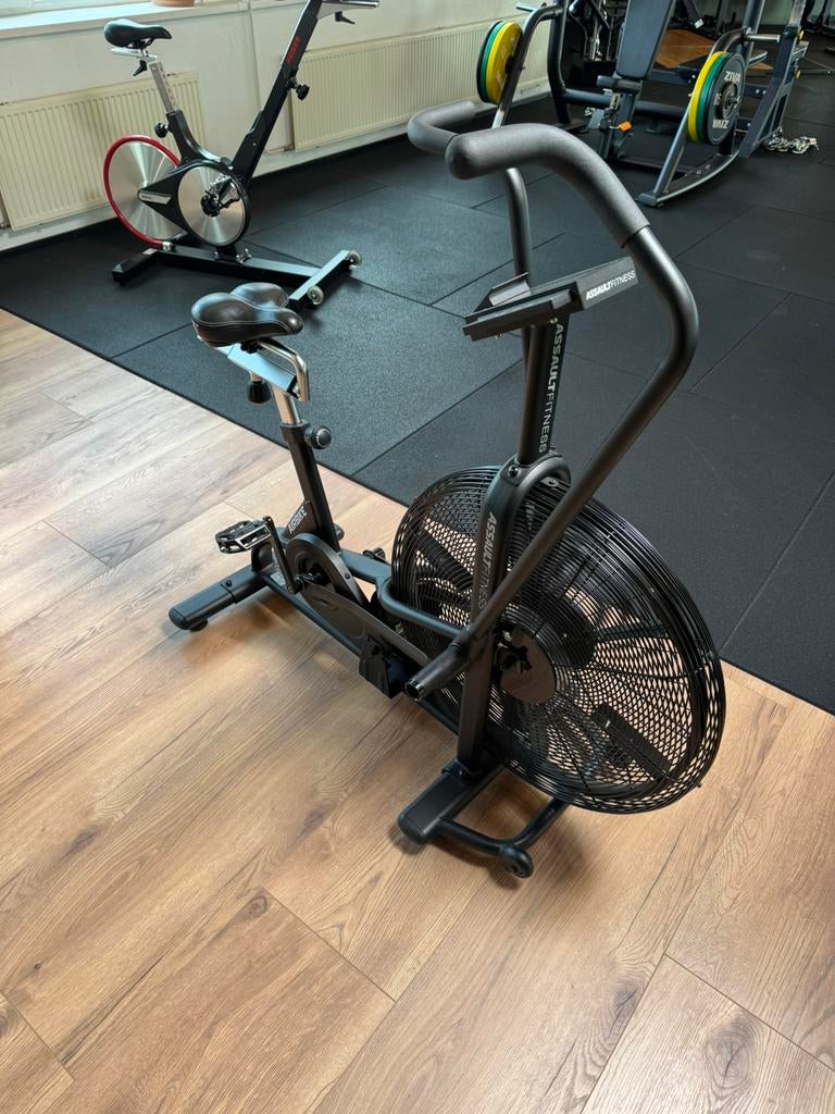 Assault bike, Sport en Fitness, Ophalen, Zo goed als nieuw, Hometrainer