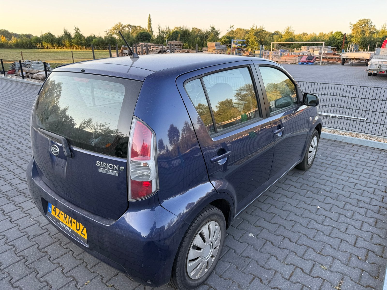 Daihatsu Sirion 1.0 51KW 2005 Blauw, Auto's, Voorwielaandrijving, Blauw, Handgeschakeld, 3 cilinders